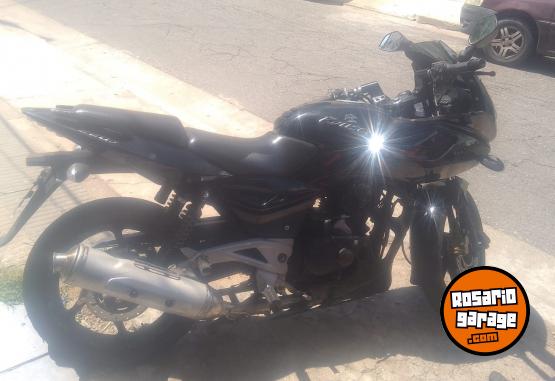 Motos - Bajaj Rouser 2011 Nafta 60000Km - En Venta