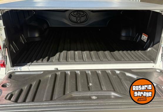 Camionetas - Toyota Hilux 2025 Diesel 7200Km - En Venta