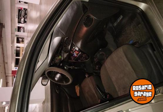 Autos - Ford focus 2004 GNC 230000Km - En Venta