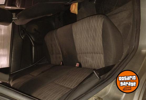 Autos - Ford focus 2004 GNC 230000Km - En Venta