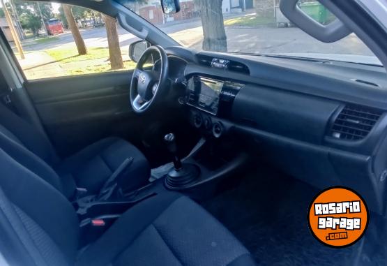 Camionetas - Toyota HILUX 2020 Diesel 130000Km - En Venta