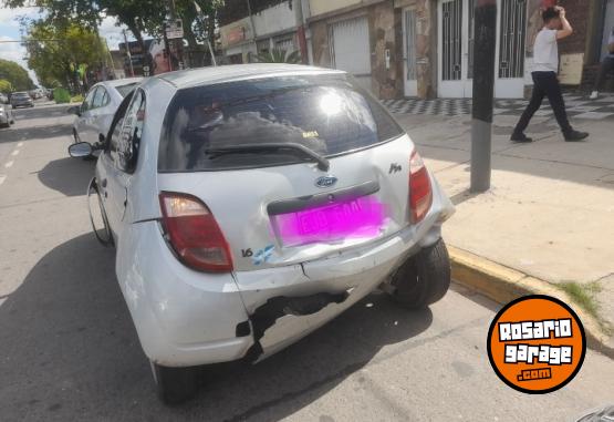Autos - Ford Plus tattoo 2004 Nafta 206000Km - En Venta