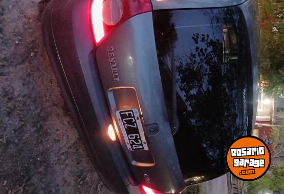 Autos - Renault Clio authentique 2005 Diesel 296000Km - En Venta