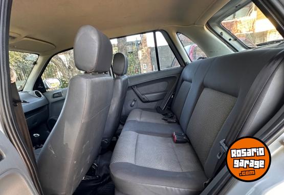 Autos - Volkswagen Gol 2013 Nafta 148000Km - En Venta