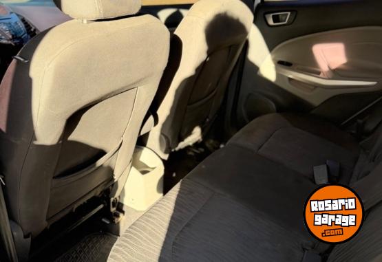 Camionetas - Ford Eco sport titanium 1.6 2015 Nafta 140000Km - En Venta