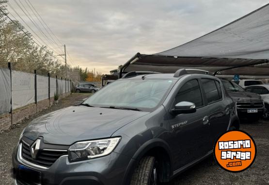 Autos - Renault Sandero intense 2023 Nafta 43000Km - En Venta