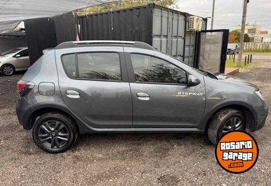 Autos - Renault Sandero intense 2023 Nafta 43000Km - En Venta