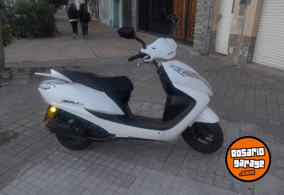 Motos - Honda Elite 125 2016 Nafta 18000Km - En Venta
