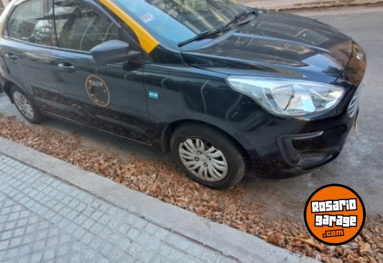 Autos - Ford Ka 2019 GNC 180000Km - En Venta