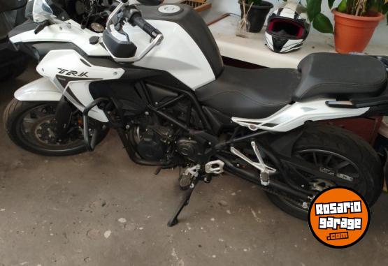 Motos - Benelli TRK 502 2023 Nafta 5000Km - En Venta