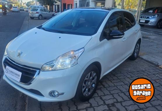 Autos - Peugeot 208 ALLURE 1.6 touchscree 2014 Nafta 170000Km - En Venta
