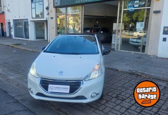 Autos - Peugeot 208 ALLURE 1.6 touchscree 2014 Nafta 170000Km - En Venta