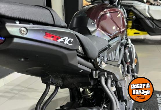 Motos - Voge 300 AC 2023 Nafta 4144Km - En Venta