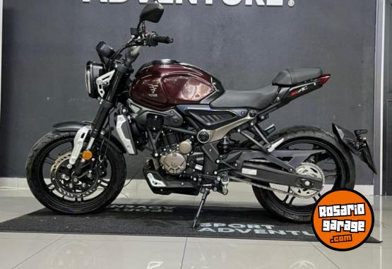 Motos - Voge 300 AC 2023 Nafta 4144Km - En Venta