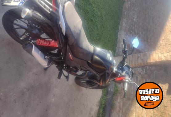 Motos - Honda Twister 125 CB 2023 Nafta 6000Km - En Venta