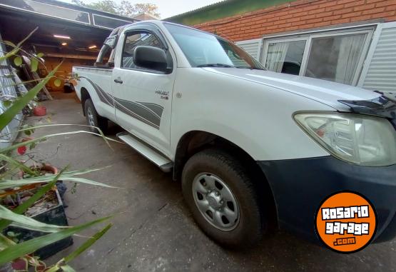 Camionetas - Toyota Hilux cab.simple 2009 Diesel 300000Km - En Venta