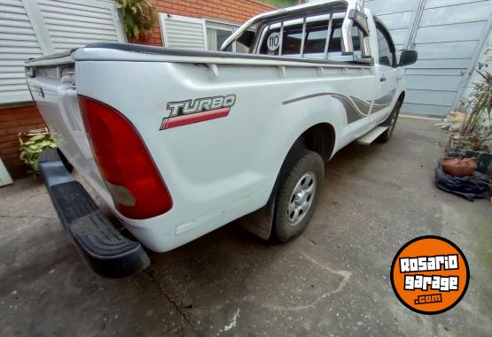 Camionetas - Toyota Hilux cab.simple 2009 Diesel 300000Km - En Venta