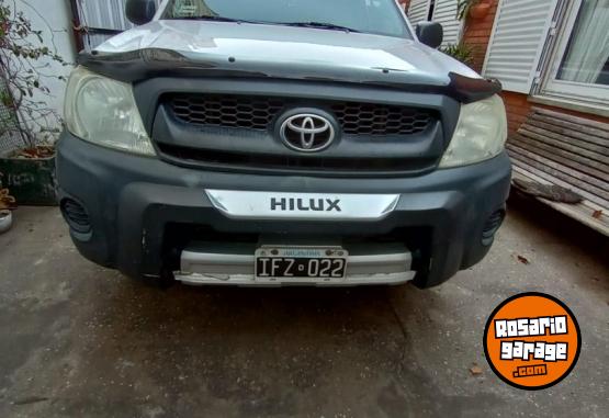 Camionetas - Toyota Hilux cab.simple 2009 Diesel 300000Km - En Venta