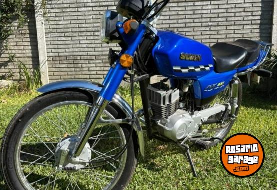 Motos - Suzuki AX100 2024 Nafta 3050Km - En Venta