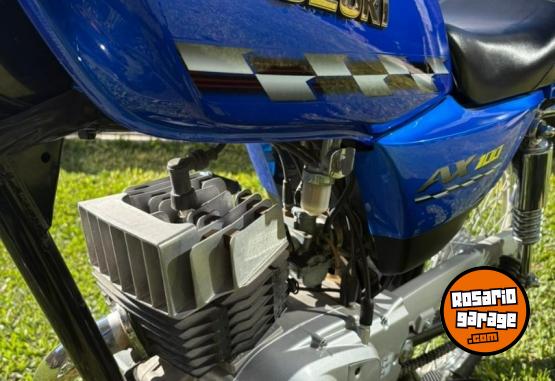Motos - Suzuki AX100 2024 Nafta 3050Km - En Venta
