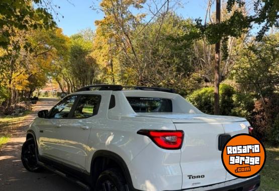 Camionetas - Fiat Toro Ultra 4x4 2022 Diesel 106000Km - En Venta