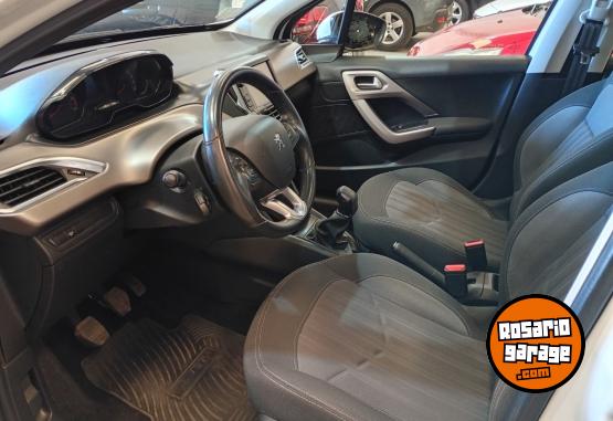 Autos - Peugeot 208 2017 Nafta 108000Km - En Venta