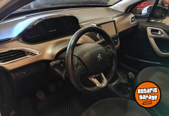 Autos - Peugeot 208 2017 Nafta 108000Km - En Venta