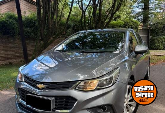 Autos - Chevrolet Cruze 2017 Nafta 213000Km - En Venta