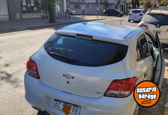 Autos - Chevrolet Onix Joy 2017 Nafta 116000Km - En Venta