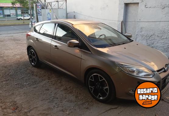 Autos - Ford focus titanium 2014 Nafta 153000Km - En Venta