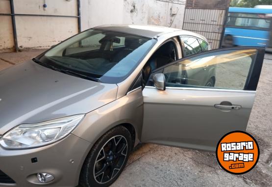 Autos - Ford focus titanium 2014 Nafta 153000Km - En Venta
