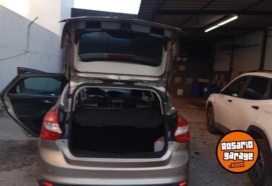 Autos - Ford focus titanium 2014 Nafta 153000Km - En Venta