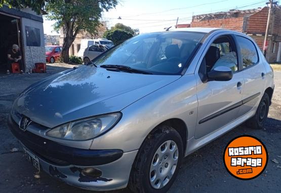 Autos - Peugeot 206 2004 Nafta 111111Km - En Venta