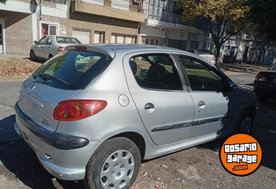 Autos - Peugeot 206 2004 Nafta 111111Km - En Venta