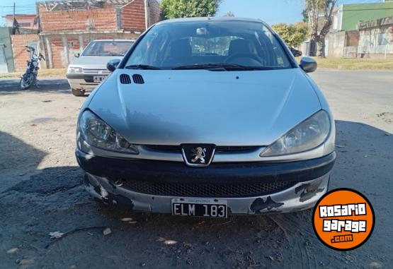 Autos - Peugeot 206 2004 Nafta 111111Km - En Venta