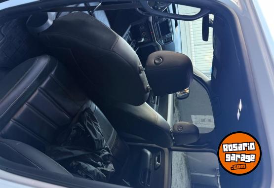 Camionetas - Volkswagen Amarok v6 2024 Diesel 84000Km - En Venta