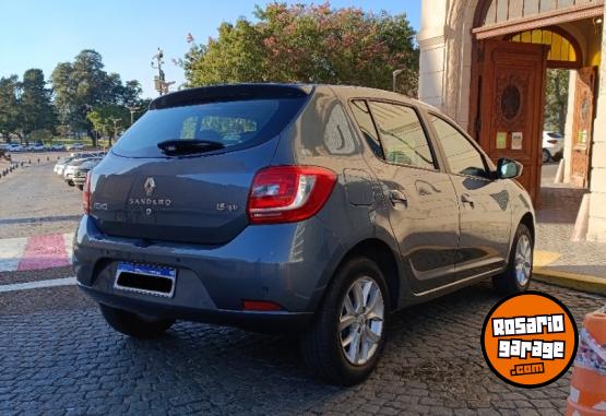 Autos - Renault Sandero 2017 Nafta 101000Km - En Venta