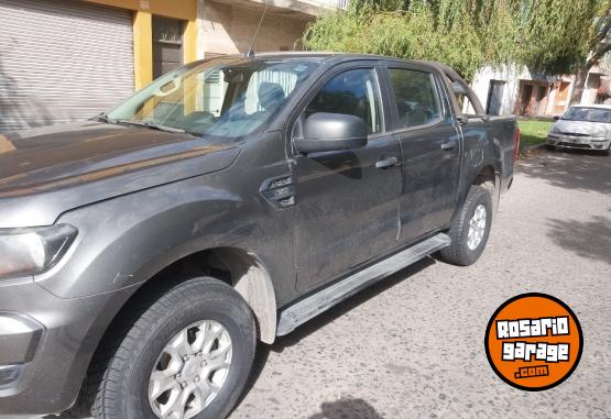 Camionetas - Ford Ranger xls 2017 Diesel 105000Km - En Venta