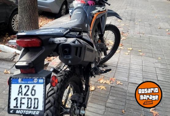 Motos - Honda Tornado 300cc 2025 Nafta 600Km - En Venta