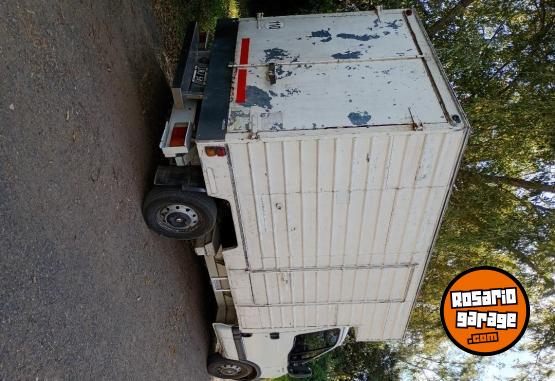 Utilitarios - Renault M�ster 2010 Diesel 270000Km - En Venta