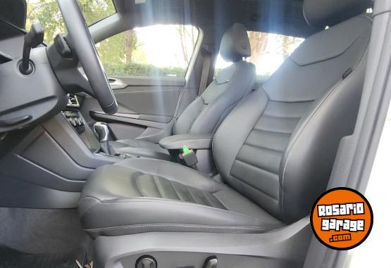 Autos - Volkswagen Taos Highline 2022 Nafta 40000Km - En Venta