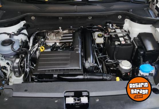 Autos - Volkswagen Taos Highline 2022 Nafta 40000Km - En Venta