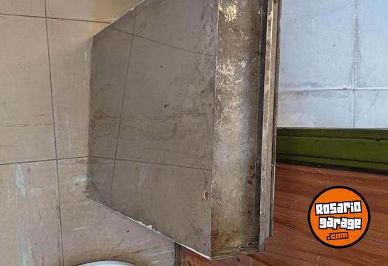 Hogar - BOTIQUIN DE CHAPA USADO - En Venta