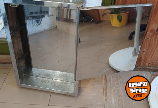 Hogar - BOTIQUIN DE CHAPA USADO - En Venta