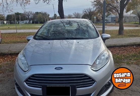 Autos - Ford Fiesta Titanium 2014 Nafta 130000Km - En Venta