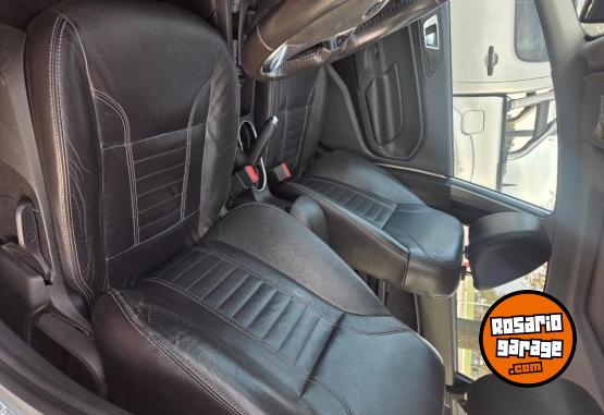 Autos - Ford Fiesta Titanium 2014 Nafta 130000Km - En Venta