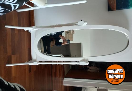 Hogar - Hermoso Espejo Oval Laqueado Blanco Como Nuevo - En Venta