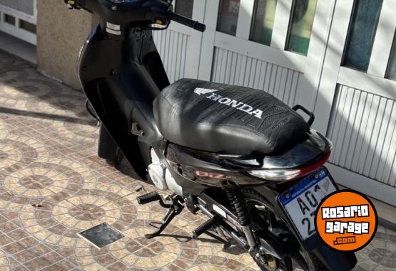 Motos - Honda Biz 125 full 2017 Nafta 21600Km - En Venta