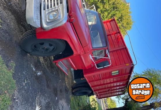 Camiones y Gr�as - VENDO CAMI�N FORD - En Venta