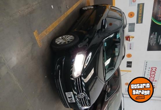 Autos - Volkswagen Suran Trendline 2014 Nafta 140000Km - En Venta